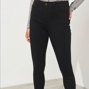 Black High Rise Jean